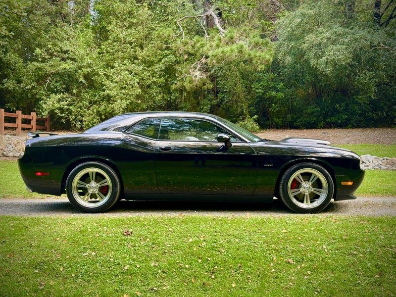 2014 Dodge Challenger R/T Plus 6Spd 5.7 V8, photo 2