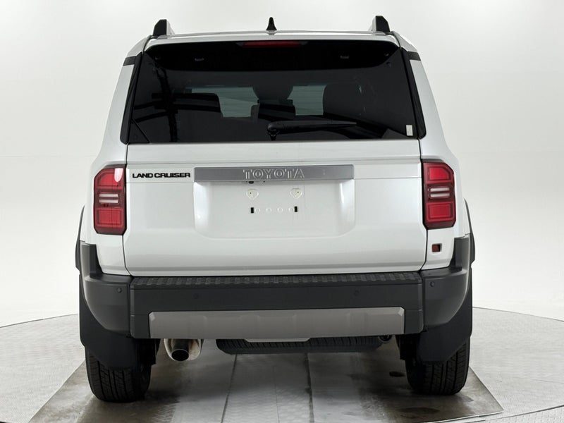 2026 Toyota Land Cruiser Prado VX, photo 2