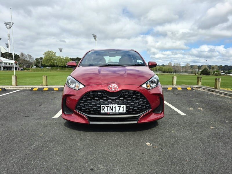 2026 Toyota Yaris GX HEV FWD, photo 2