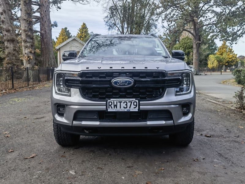 2025 Ford Everest Black Edition, photo 2