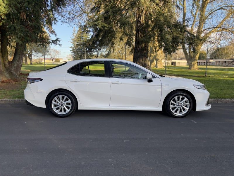 2023 Toyota Camry GX 2.5L HYBRID, photo 2