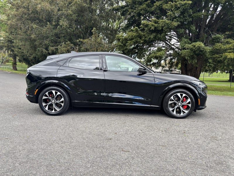 2023 Ford Mustang Mach-E AWD 98Kwh EV, photo 2