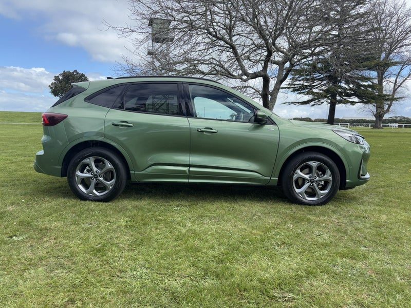 2026 Ford Escape ST-Line X PHEV, photo 2