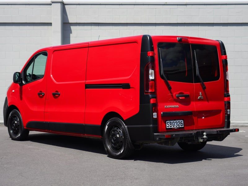 2021 Mitsubishi Express 2.0DT LWB 2WD DCT 6Dr Van, photo 2