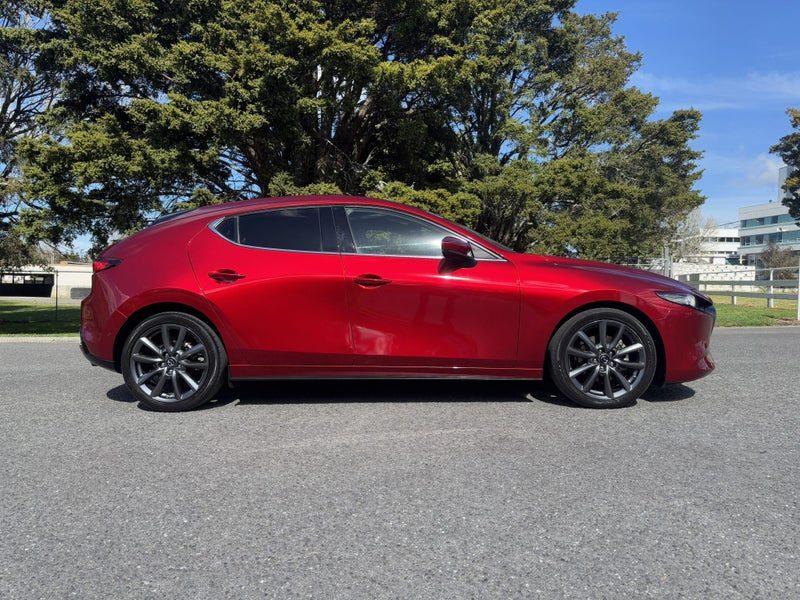 2020 Mazda 3 LIMITED 2.5L PETROL HATCH, photo 2