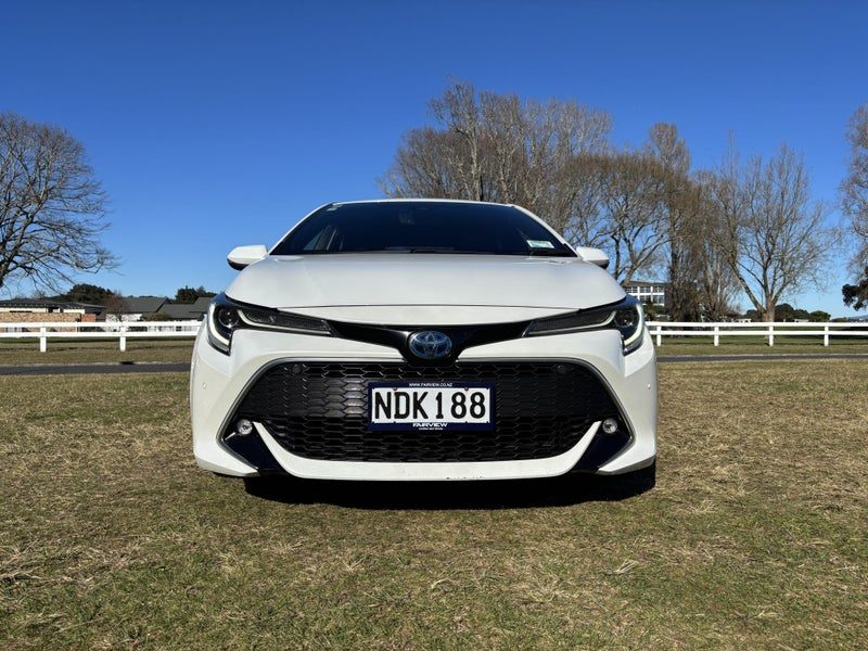 2020 Toyota Corolla ZR 1.8L HYBRID, photo 2