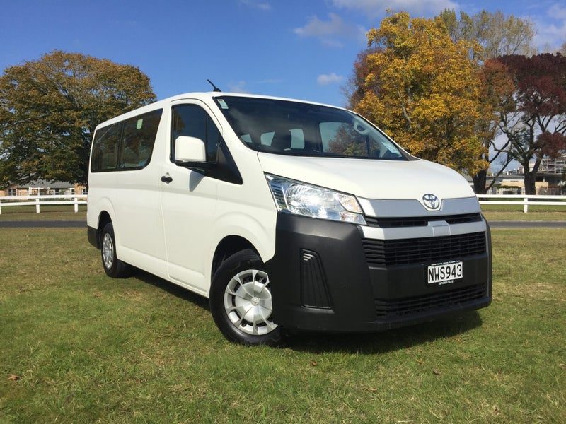 2021 Toyota Hiace ZR 2.8L 10 SEATER MINIBUS, main photo