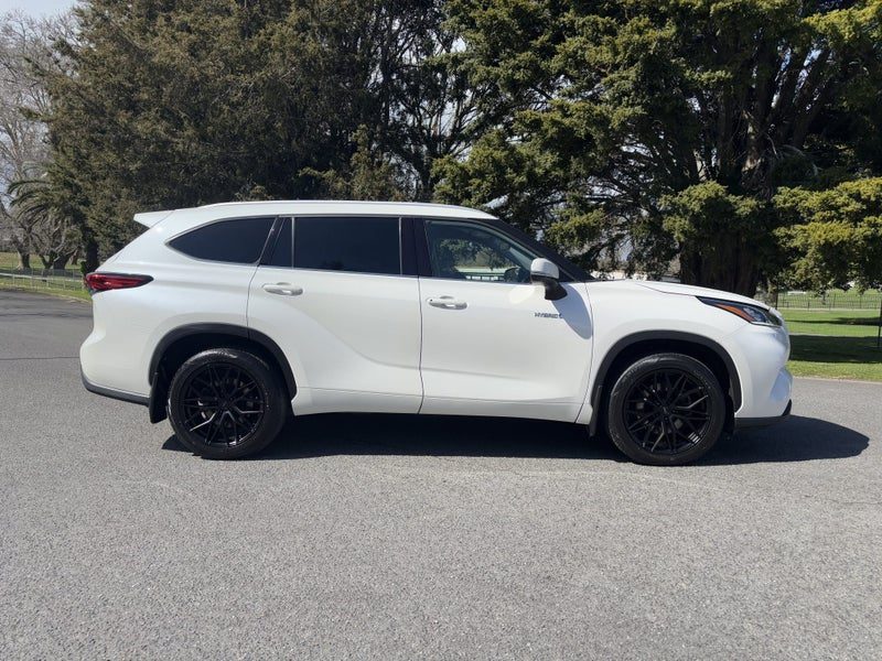 2022 Toyota Highlander LIMITED 2.5L HYBRID, photo 2