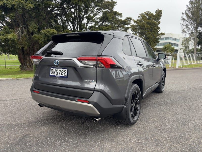 2024 Toyota RAV4 LIMITED 2.5L HYBRID, photo 3
