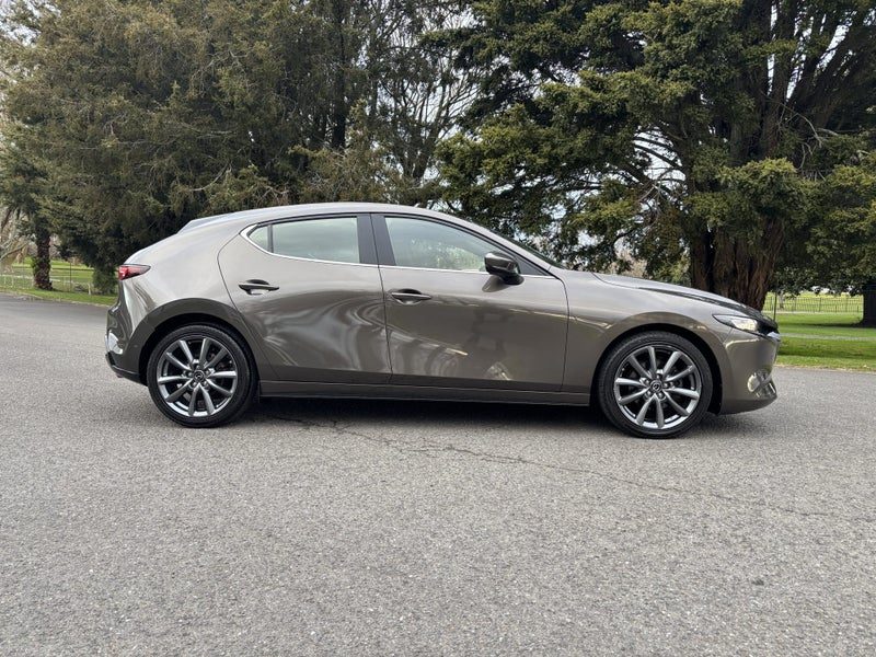 2021 Mazda 3 GTX 2.5L PETROL, photo 3