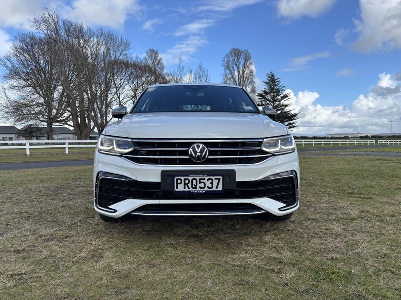 2023 Volkswagen Tiguan Allspace R-Line 2.0L AWD, photo 2