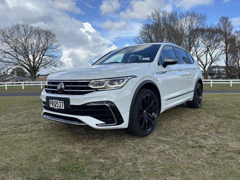 2023 Volkswagen Tiguan Allspace R-Line 2.0L AWD, photo 3