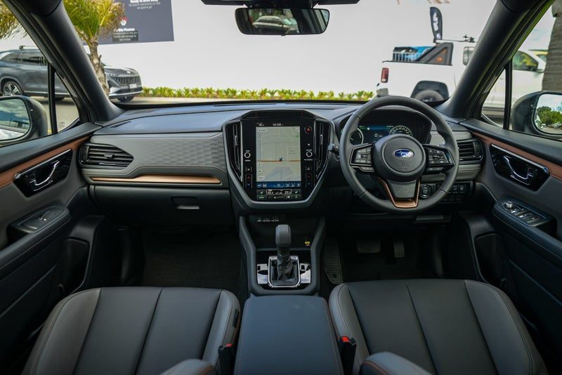 2026 Subaru Forester Hybrid Sport, photo 2