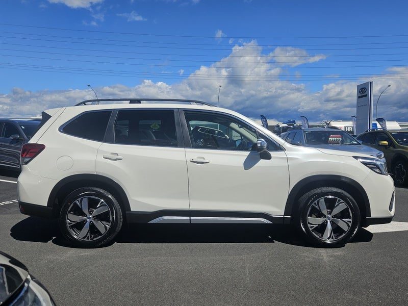 2021 Subaru Forester Premium 2.5P/4Wd, photo 2