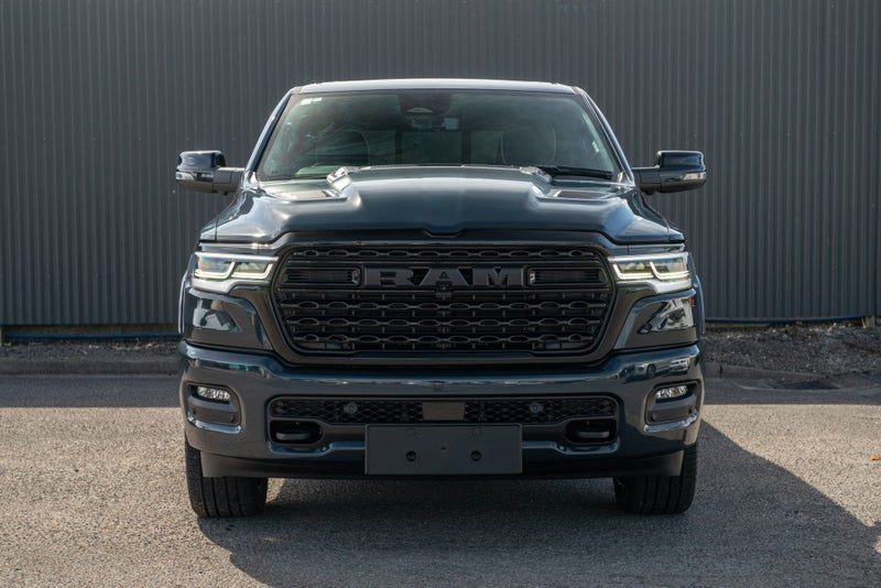 2026 Ram 1500 Limited I6 Rb Night, photo 2