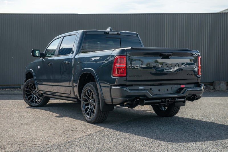 2026 Ram 1500 Limited I6 Rb Night, photo 3