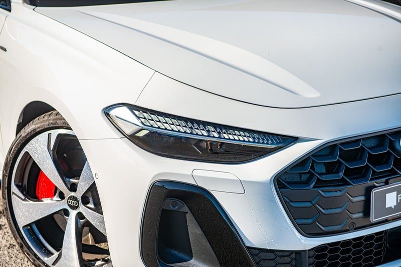 2026 Audi A5 e-Hybrid Avant S line quattro 220kW, photo 3