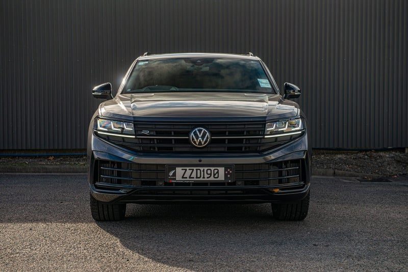 2026 Volkswagen Touareg R PHEV 4MOTION, photo 2