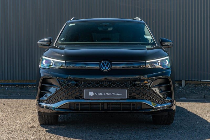 2026 Volkswagen Tiguan R-Line AWD 2.0, photo 2