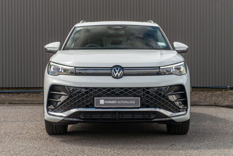 2026 Volkswagen Tiguan R-Line AWD, photo 2