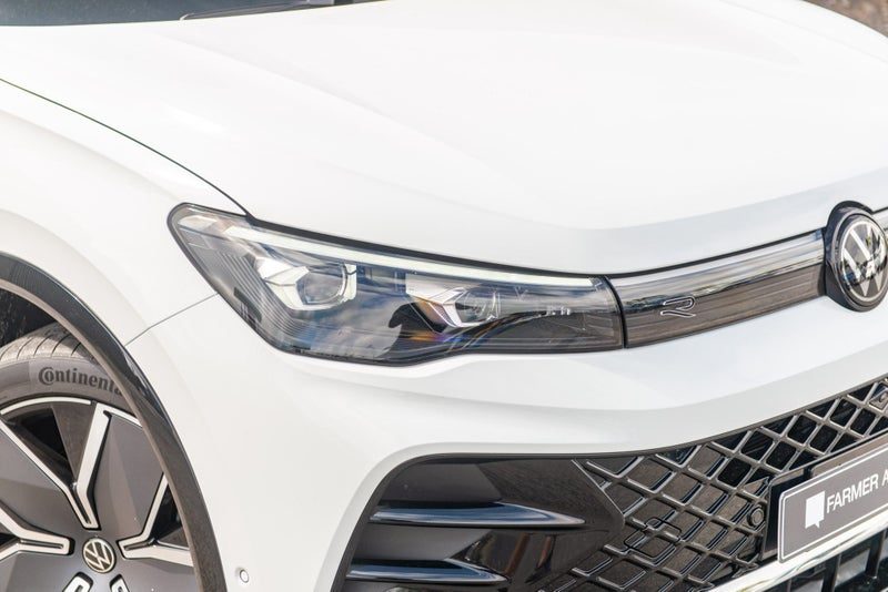 2026 Volkswagen Tiguan R-Line AWD, photo 3