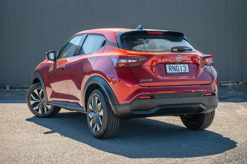 2025 Nissan Juke ST 1.0T Auto, photo 2