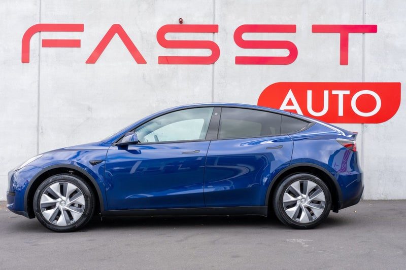 2023 Tesla Model Y Rear Wheel Drive 60K NZ NEW, photo 2