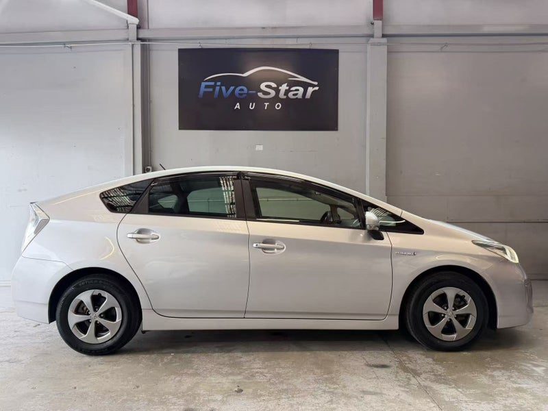 2012 Toyota Prius Hybrid Very LOW KMS, photo 3
