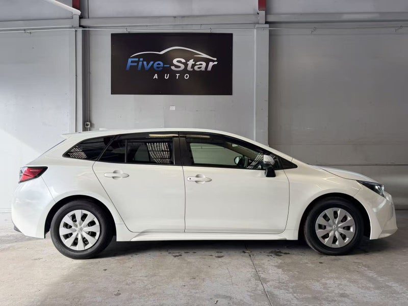 2021 Toyota Corolla Touring Hybrid, photo 3