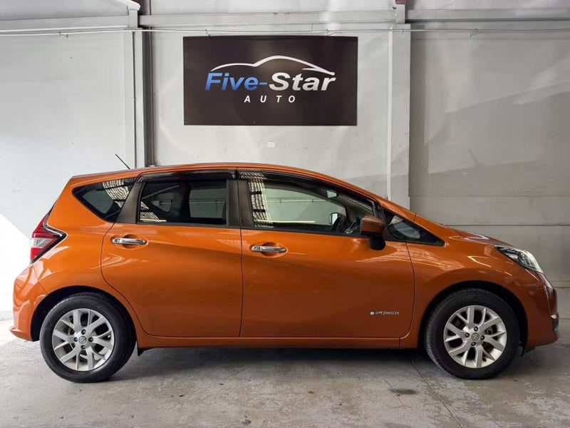 2017 Nissan Note MEDALIST E-POWER Leather, photo 3