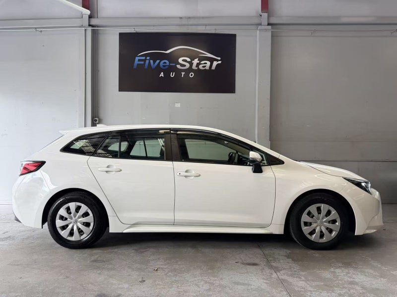 2021 Toyota Corolla TOURING HYBRID 4WD, photo 3