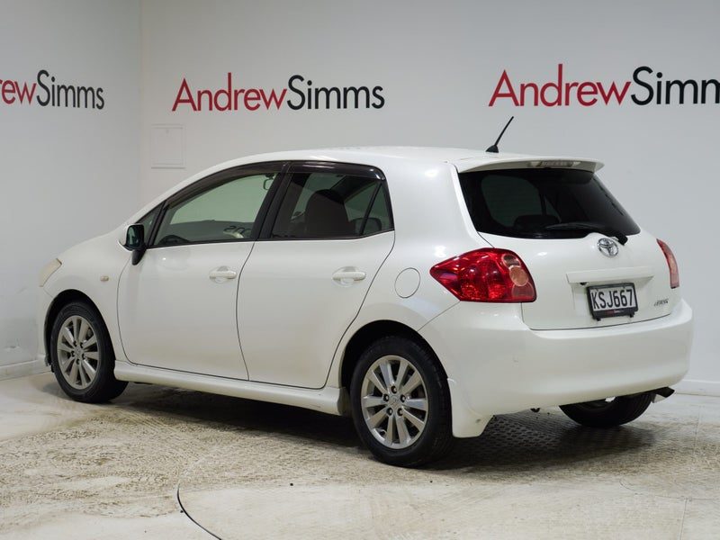 2008 Toyota Auris, photo 2