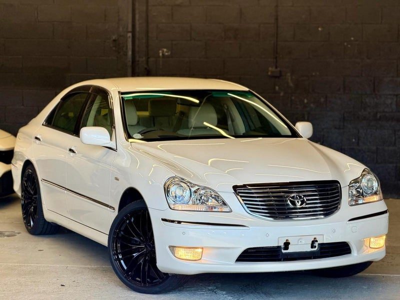 2004 Toyota Crown MAJESTA, photo 2