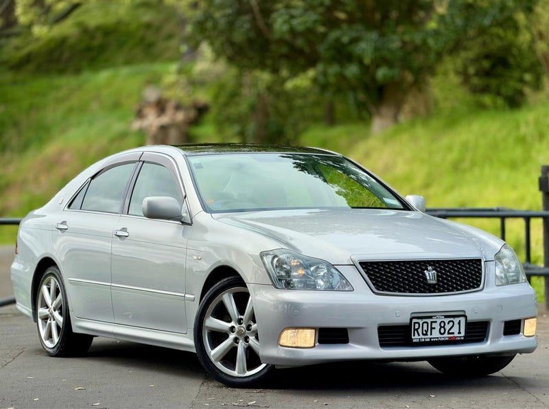 2007 Toyota Crown ATHLETE, photo 2