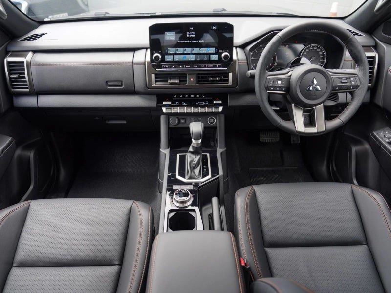 2026 Mitsubishi Triton VRX 4x4 auto, photo 3