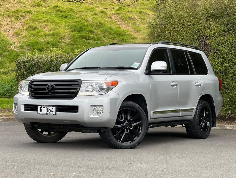 2013 Toyota Land Cruiser VX Limited, photo 3