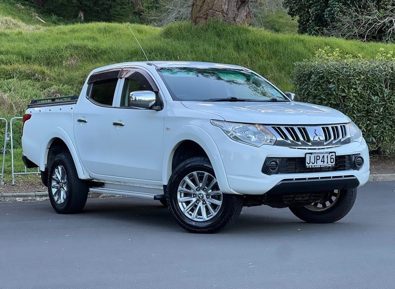 2015 Mitsubishi Triton GLXR