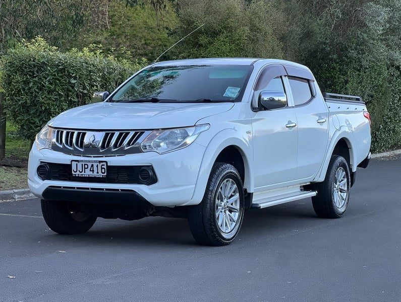 2015 Mitsubishi Triton GLXR, photo 3