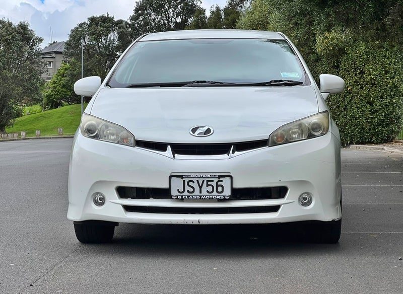 2009 Toyota Wish, photo 2