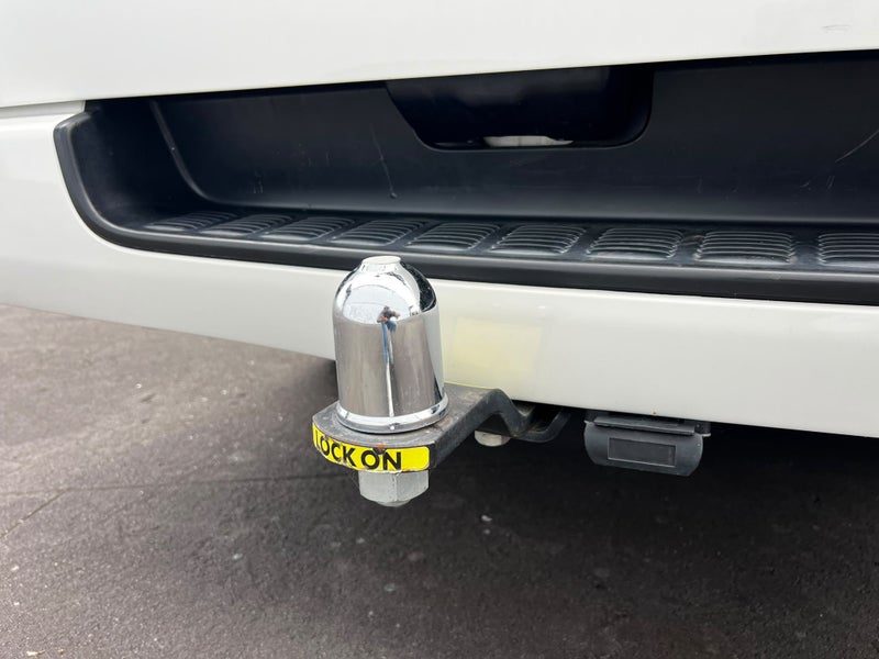 2022 Toyota Hiace DX, photo 3