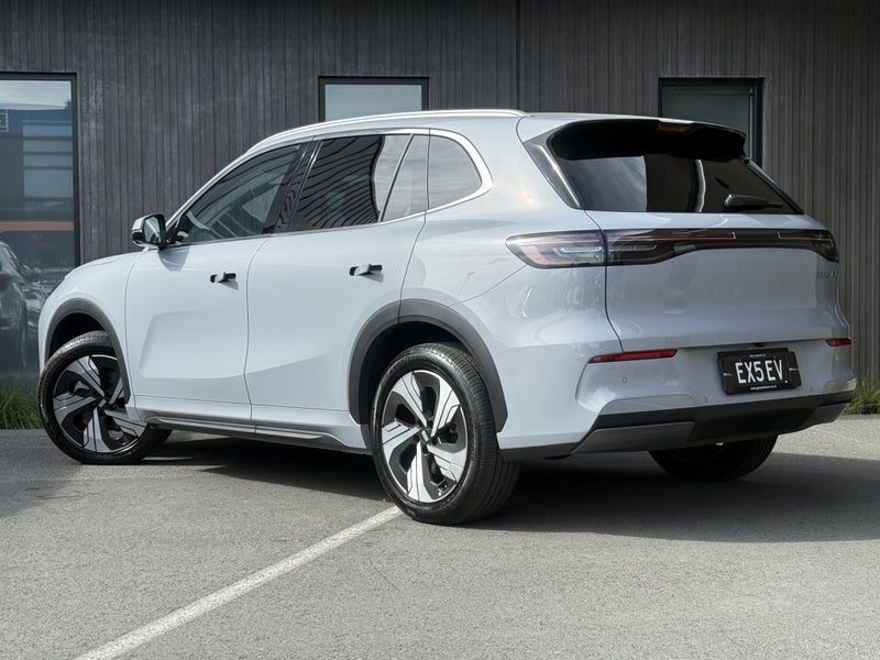 2026 Geely EX5 Inspire Ext. Range, photo 3