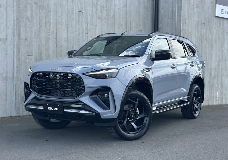 2026 Isuzu MU-X XT, main photo