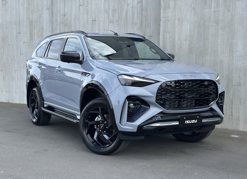 2026 Isuzu MU-X XT, photo 2