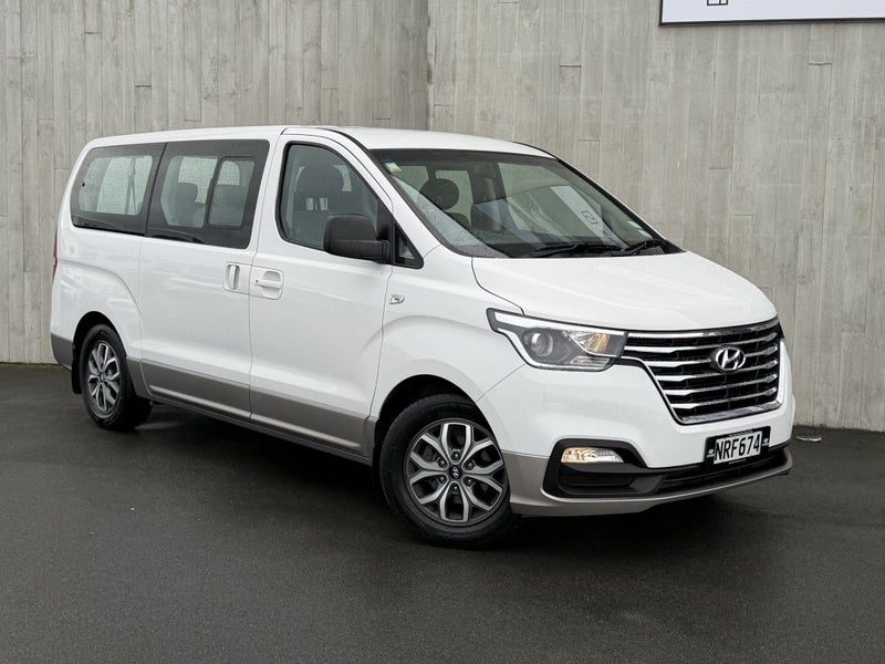 2021 Hyundai iMax Passenger Van 2.5 CRDi A5 8S, photo 2