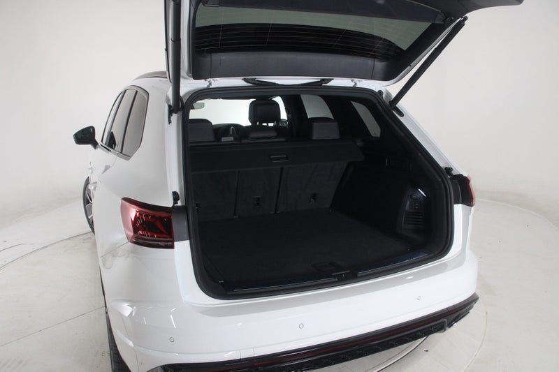 2026 Volkswagen Touareg V6S R-Line TDI, photo 3