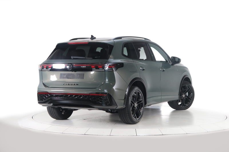 2026 Volkswagen Tiguan R-Line AWD, photo 2