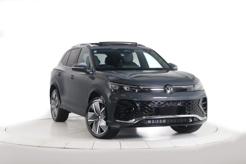 2026 Volkswagen Tiguan R-Line AWD, photo 3