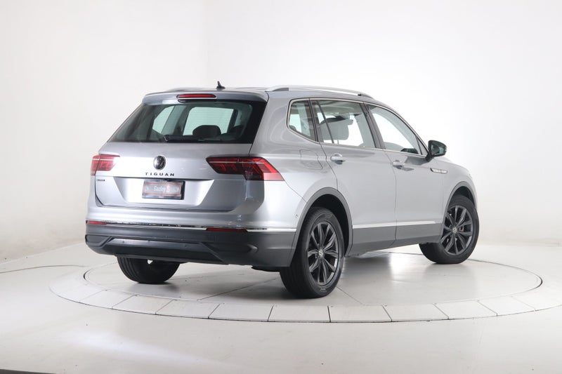 2024 Volkswagen Tiguan Allspace Life 2WD 1., photo 2