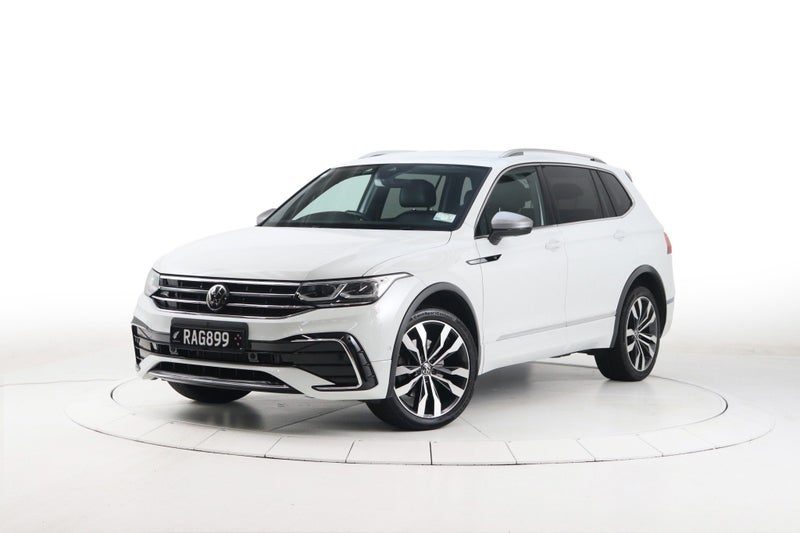 2025 Volkswagen Tiguan Allspace R-LINE AWD, main photo