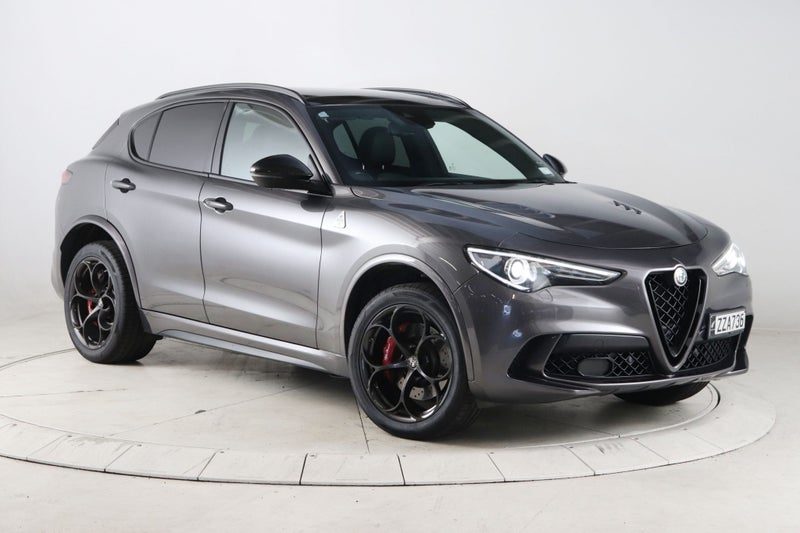 2022 Alfa Romeo Stelvio Quadrifoglio 2.9P, photo 3